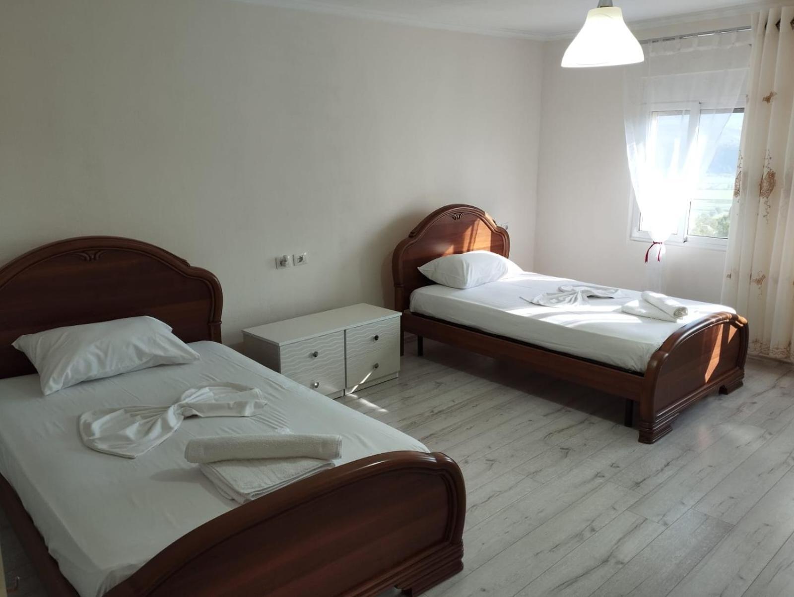 Rondo Guesthouse Gjirokastër Екстериор снимка